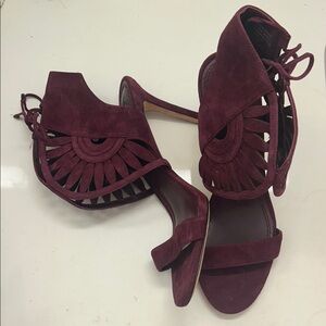 Elegant Tory Burch Burgundy Women's Sandals